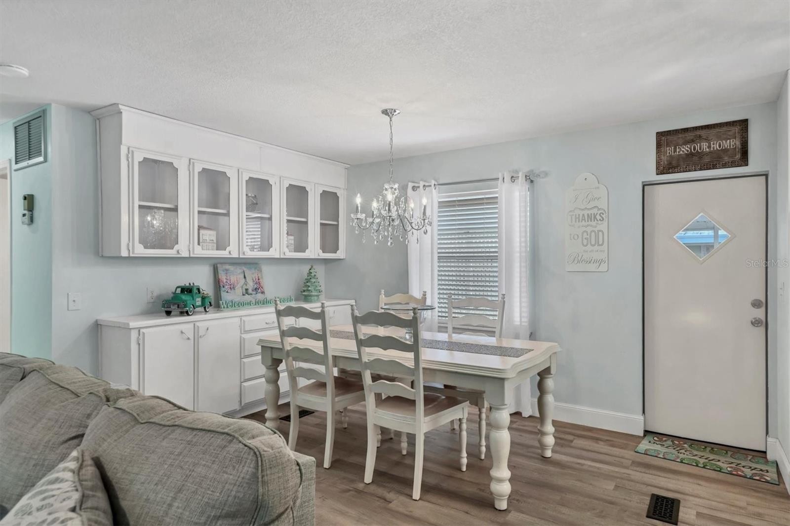 1006 44TH AVENUE DR E