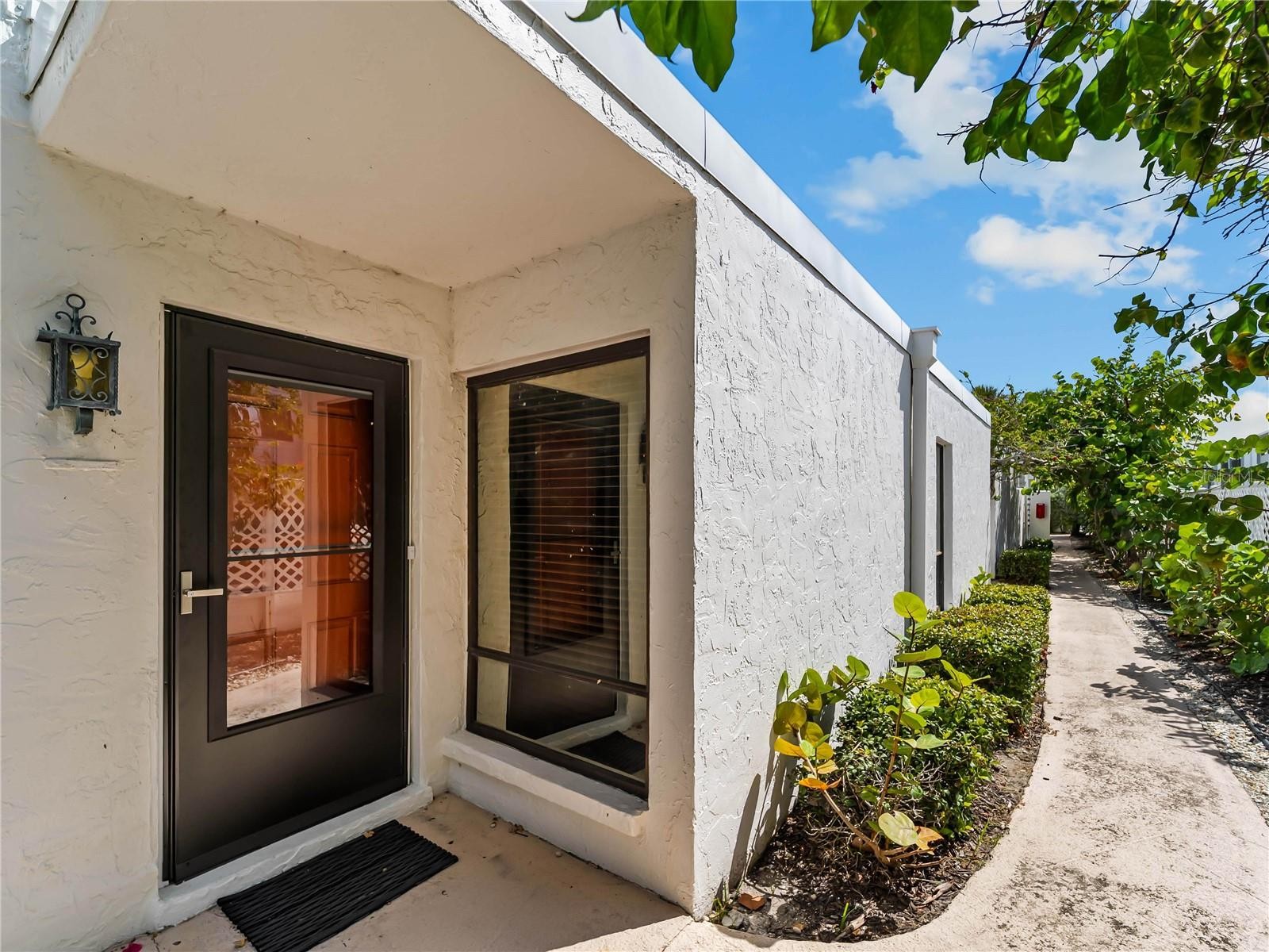 1585 TARPON CENTER DR #21