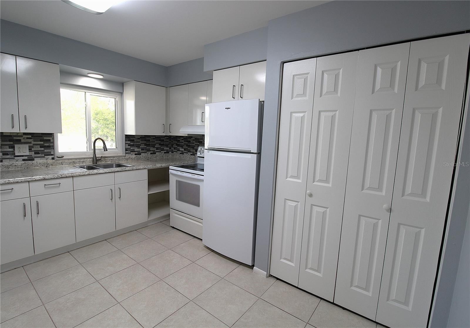 2304 RINGLING BLVD #208