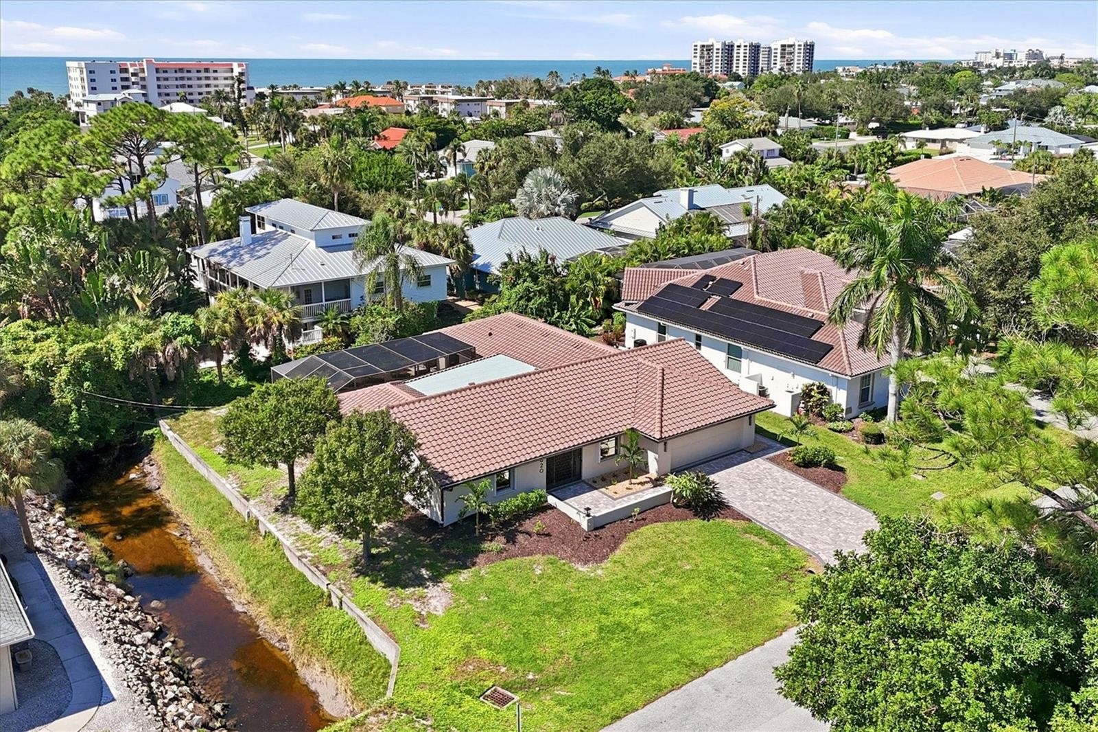 620 HIBISCUS DR
