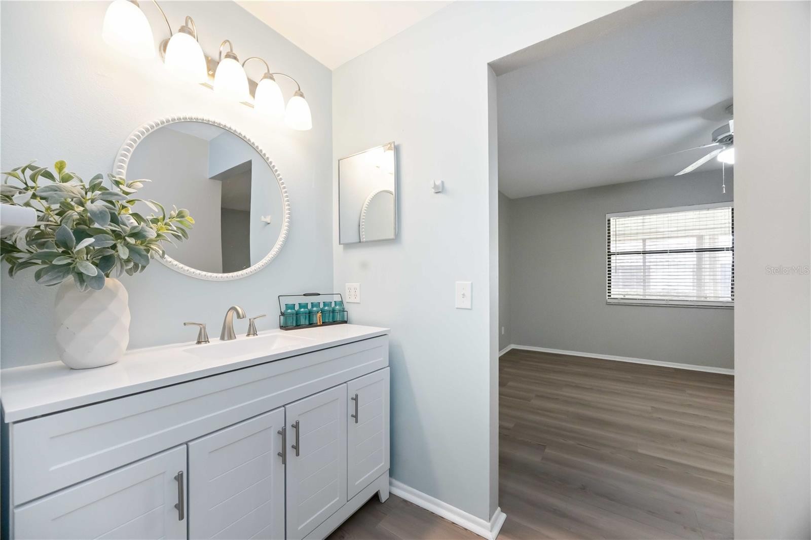 6515 HERITAGE LN #2615