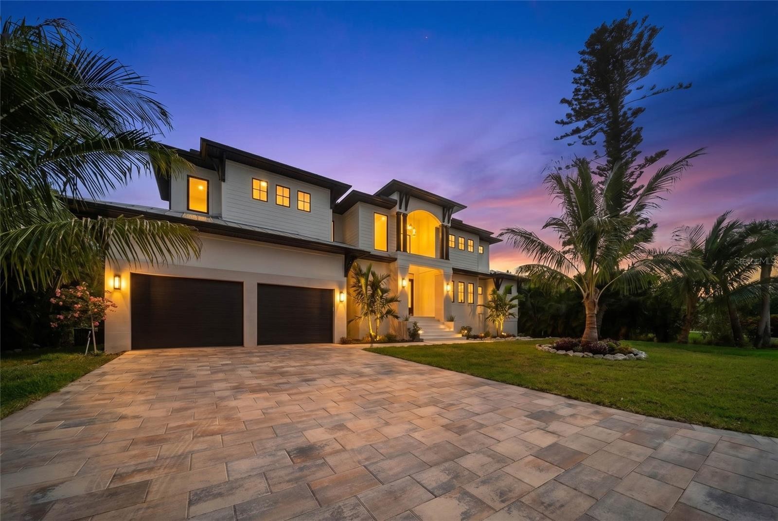 626 BUTTONWOOD DR