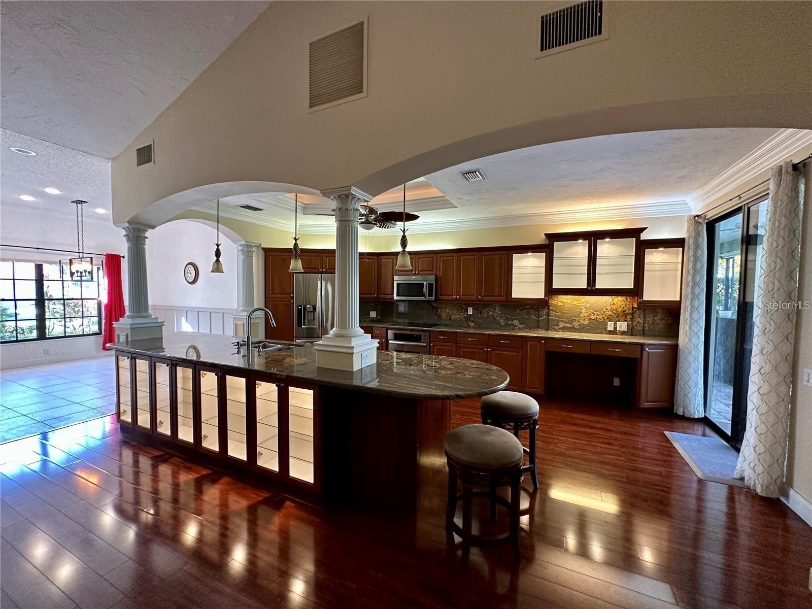 8133 MISTY OAKS BLVD