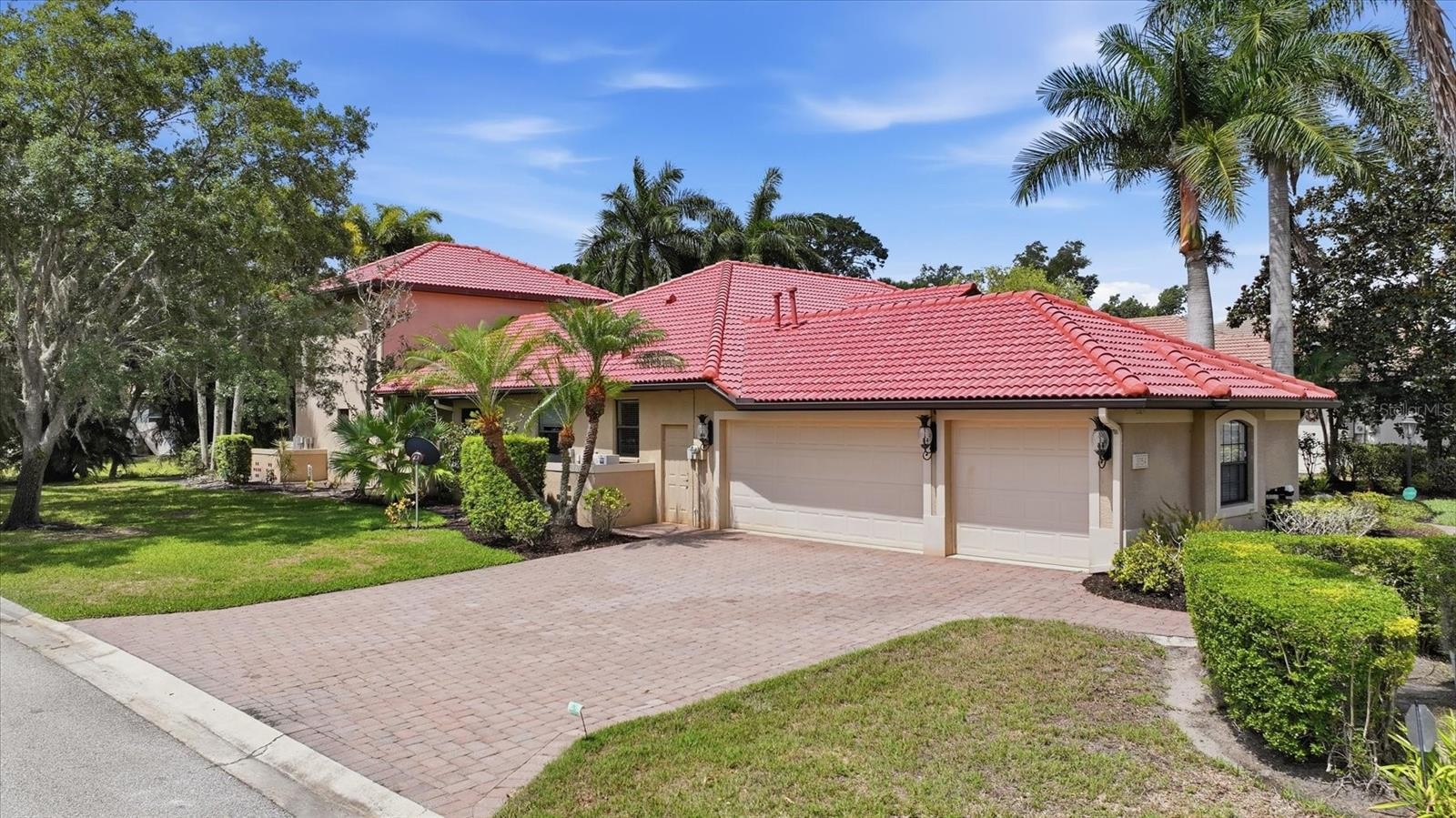 3754 EAGLE HAMMOCK DR