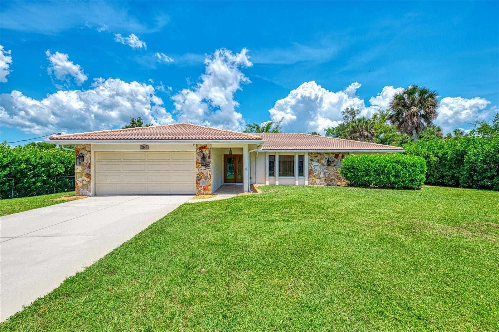 2340 PALMETTO ST