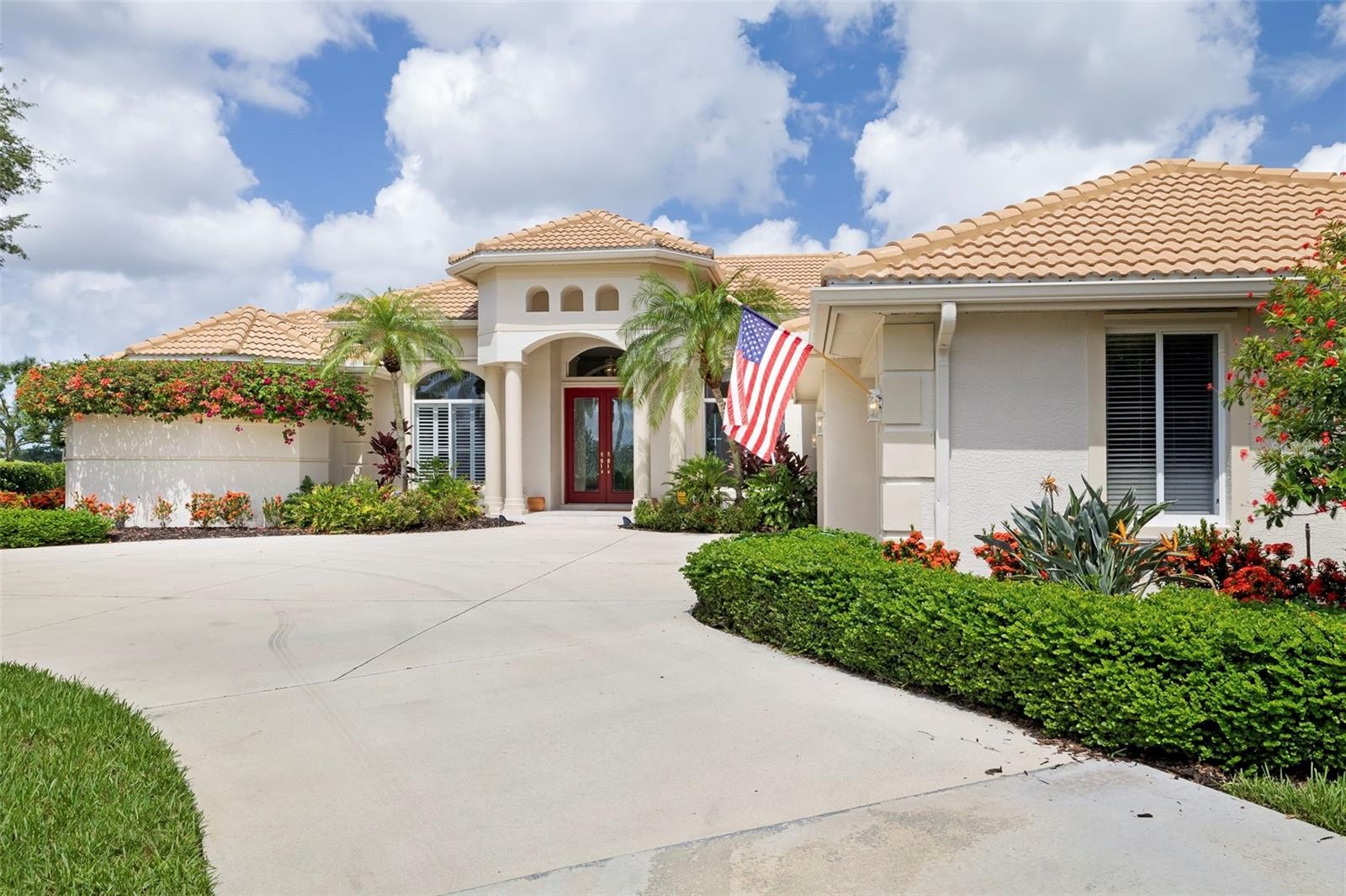 2528 TOM MORRIS DR