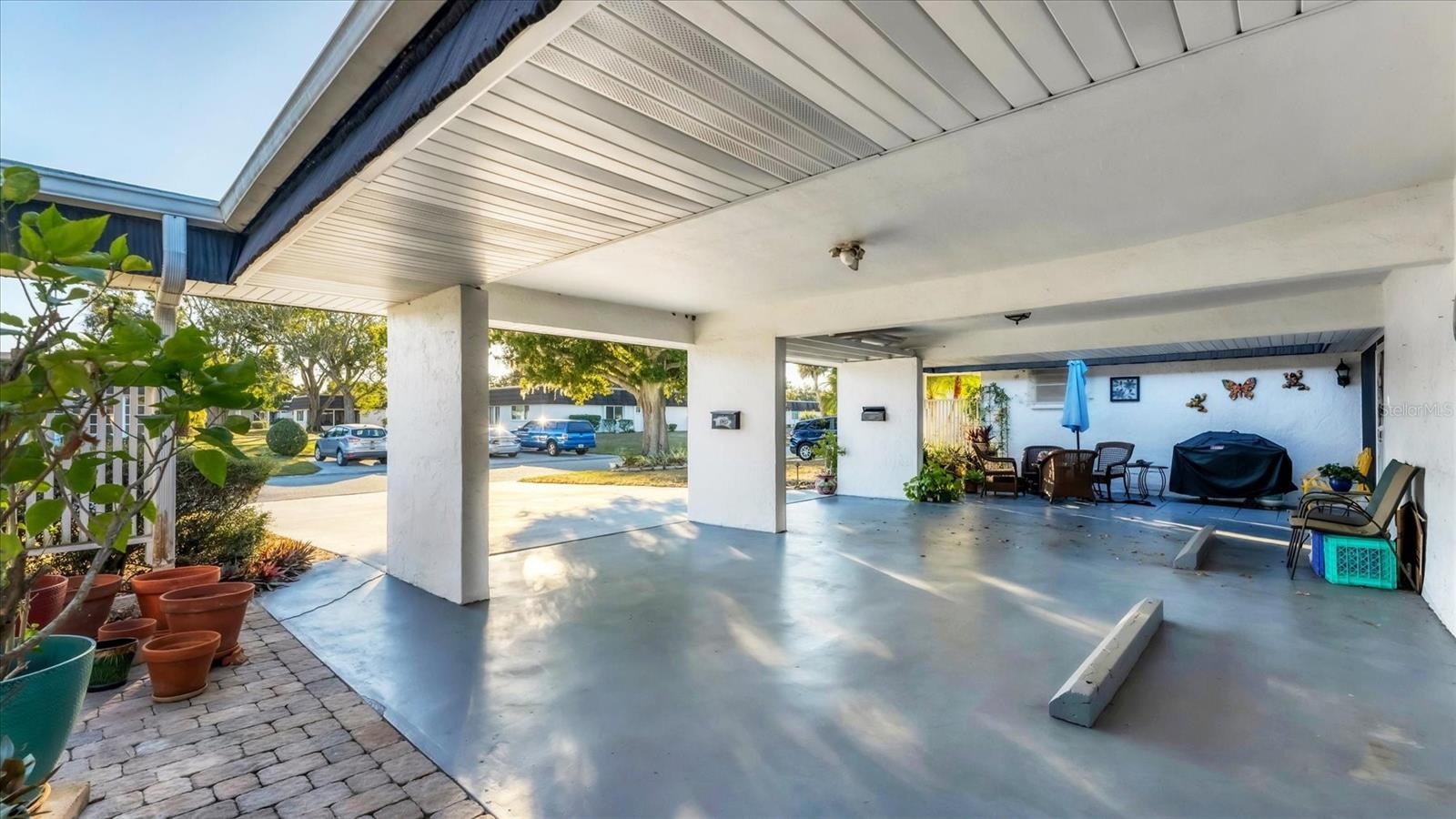 3823 GLEN OAKS DR E #83