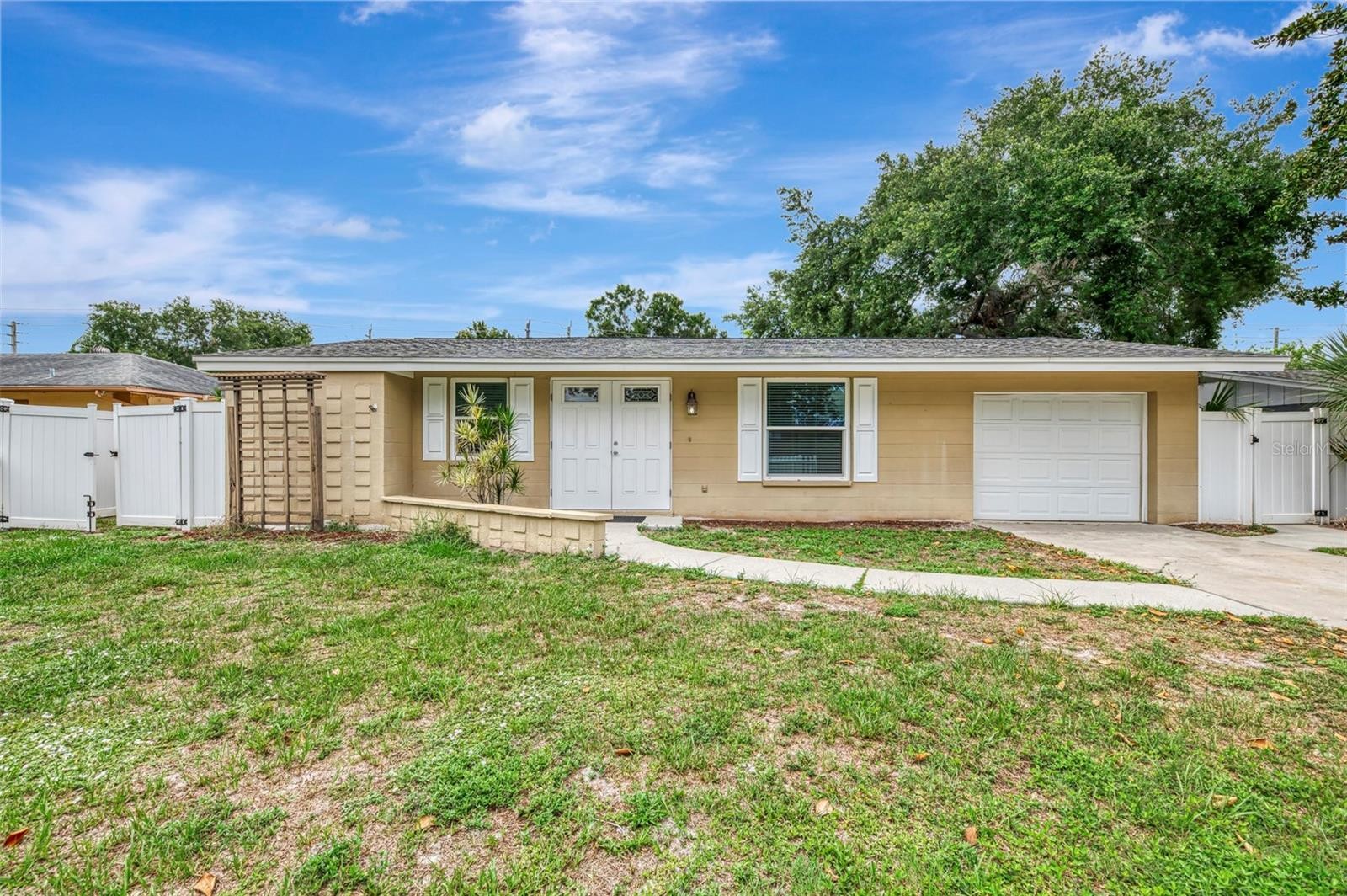 1110 CARMELLA CIR