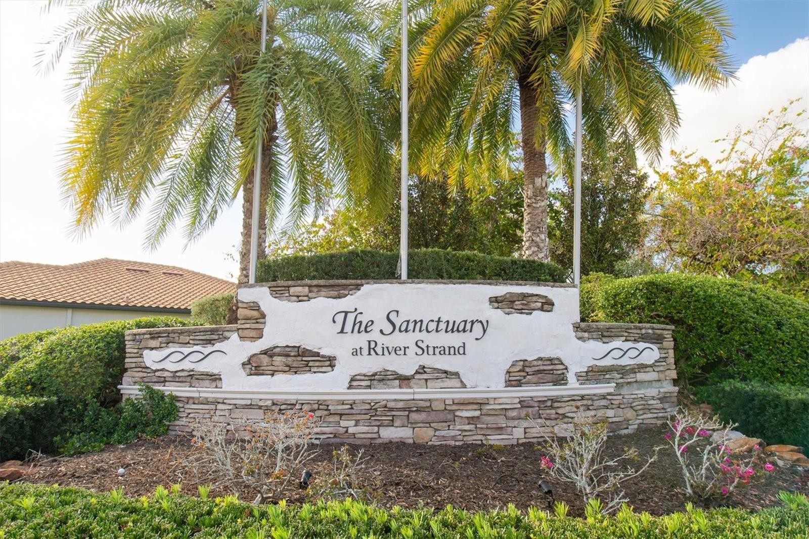 319 WHISPERING PALMS LN