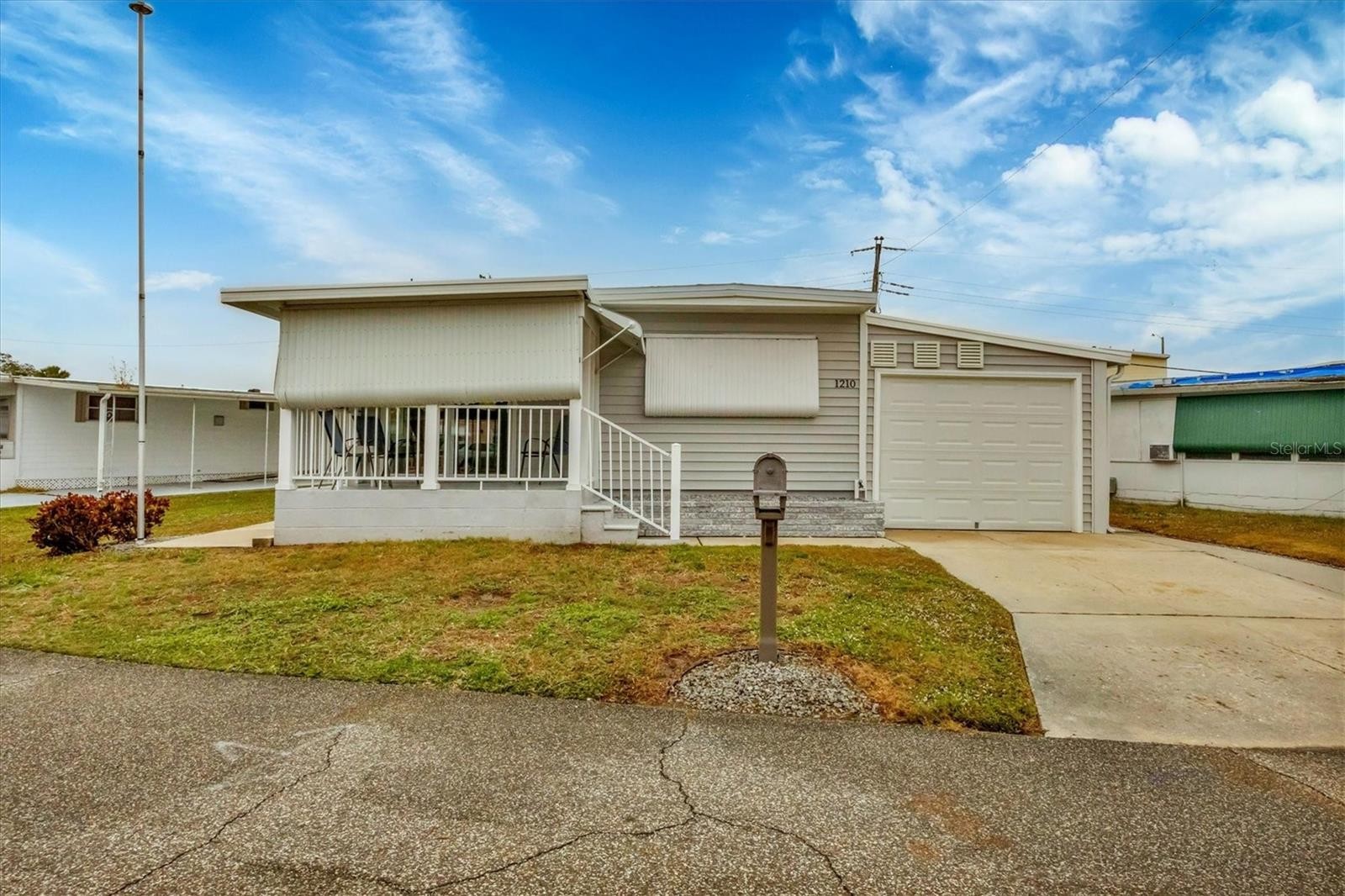 1210 41ST AVENUE DR E