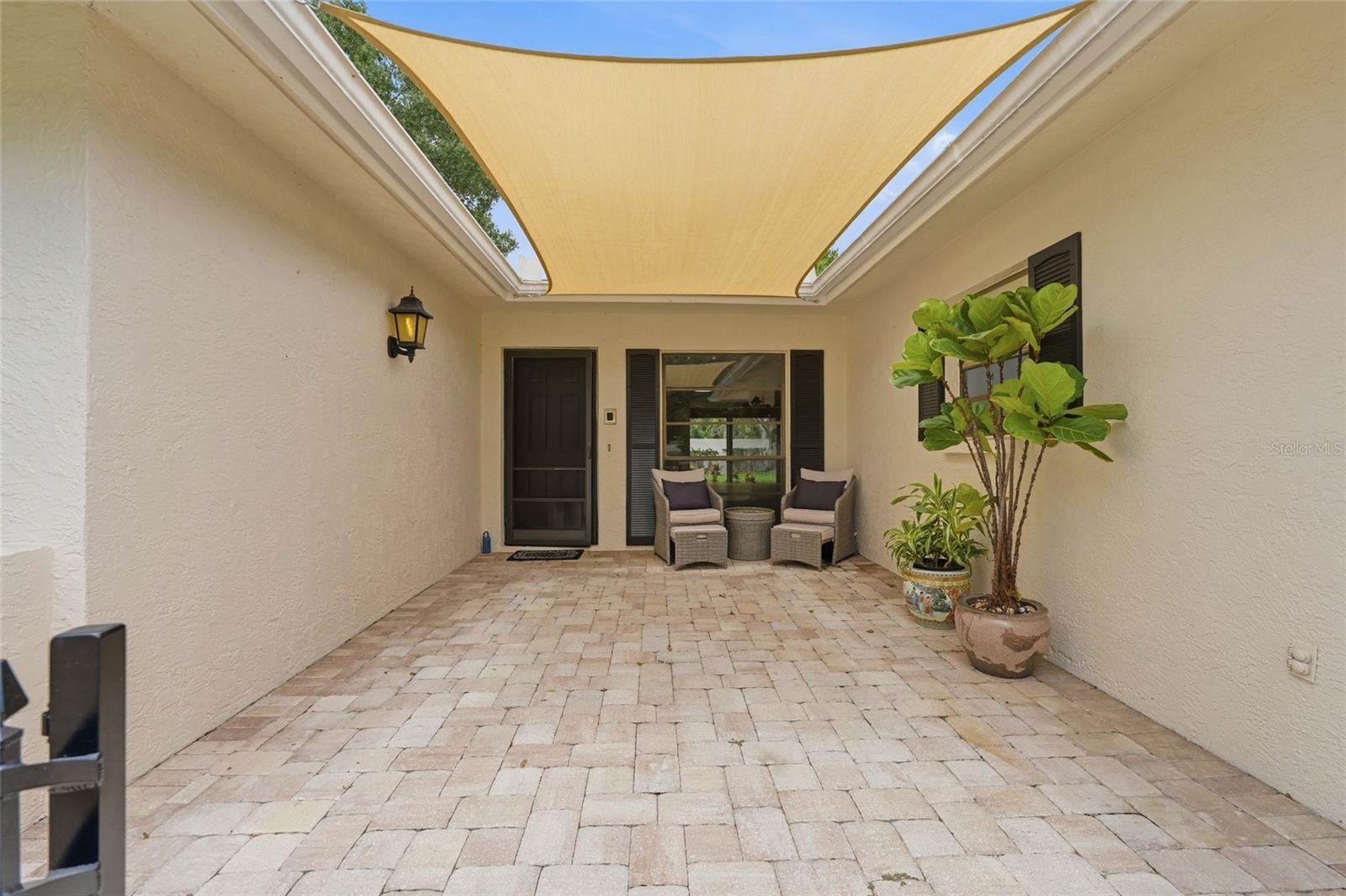 7101 FAIRWAY BEND CIR