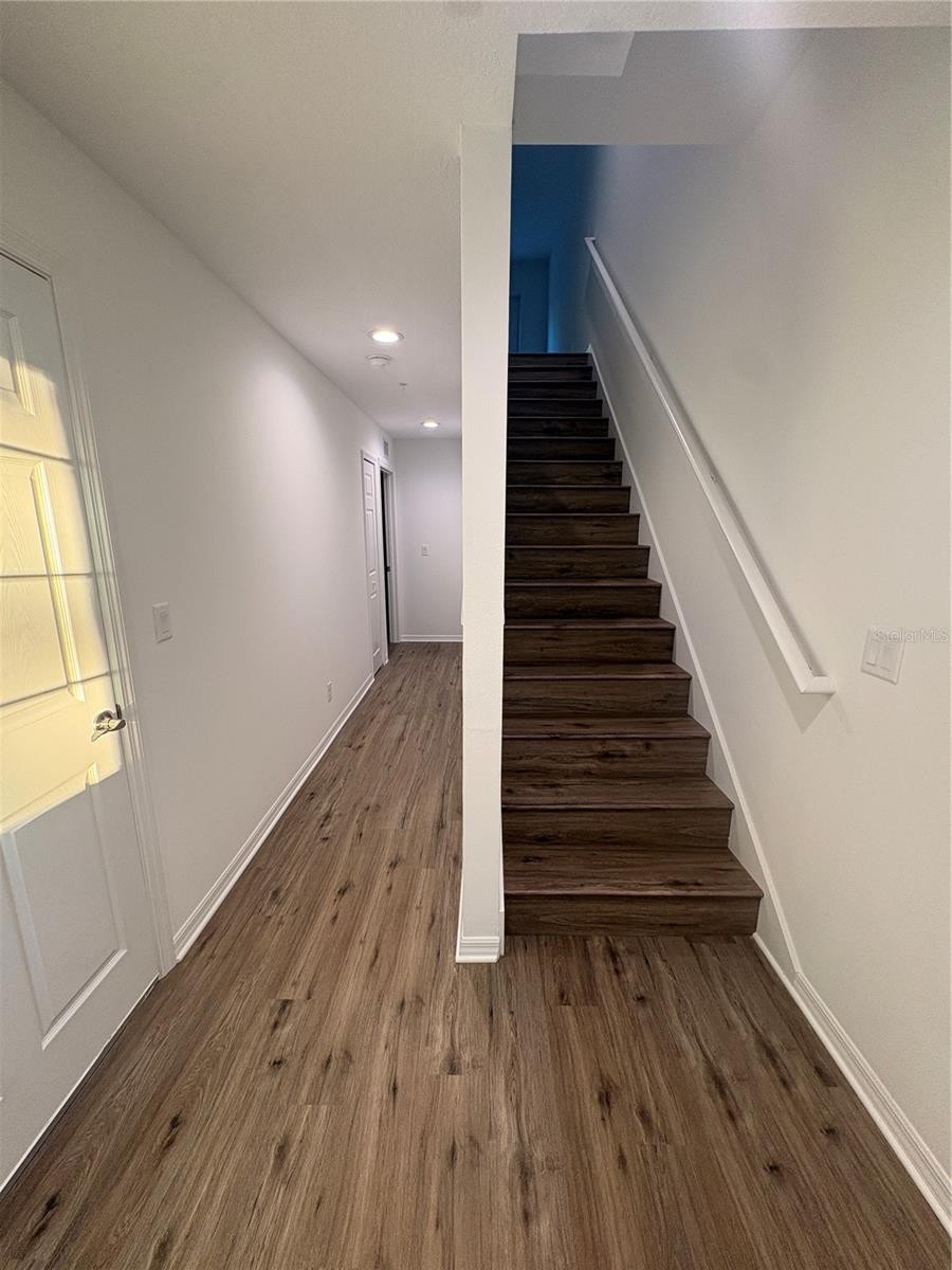 2525 6TH AVENUE DR E