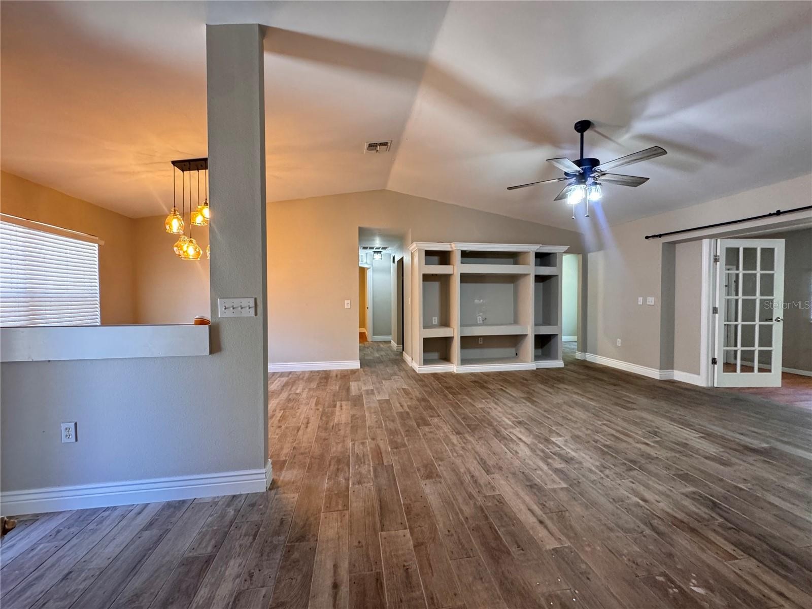 5619 COLONIAL OAKS BLVD