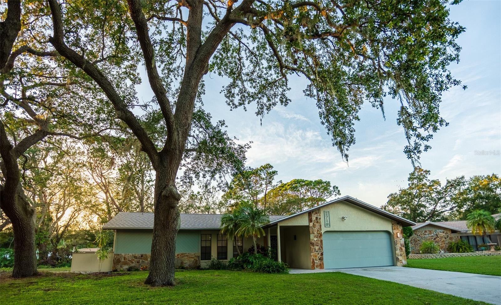 2719 FOREST KNOLL DR