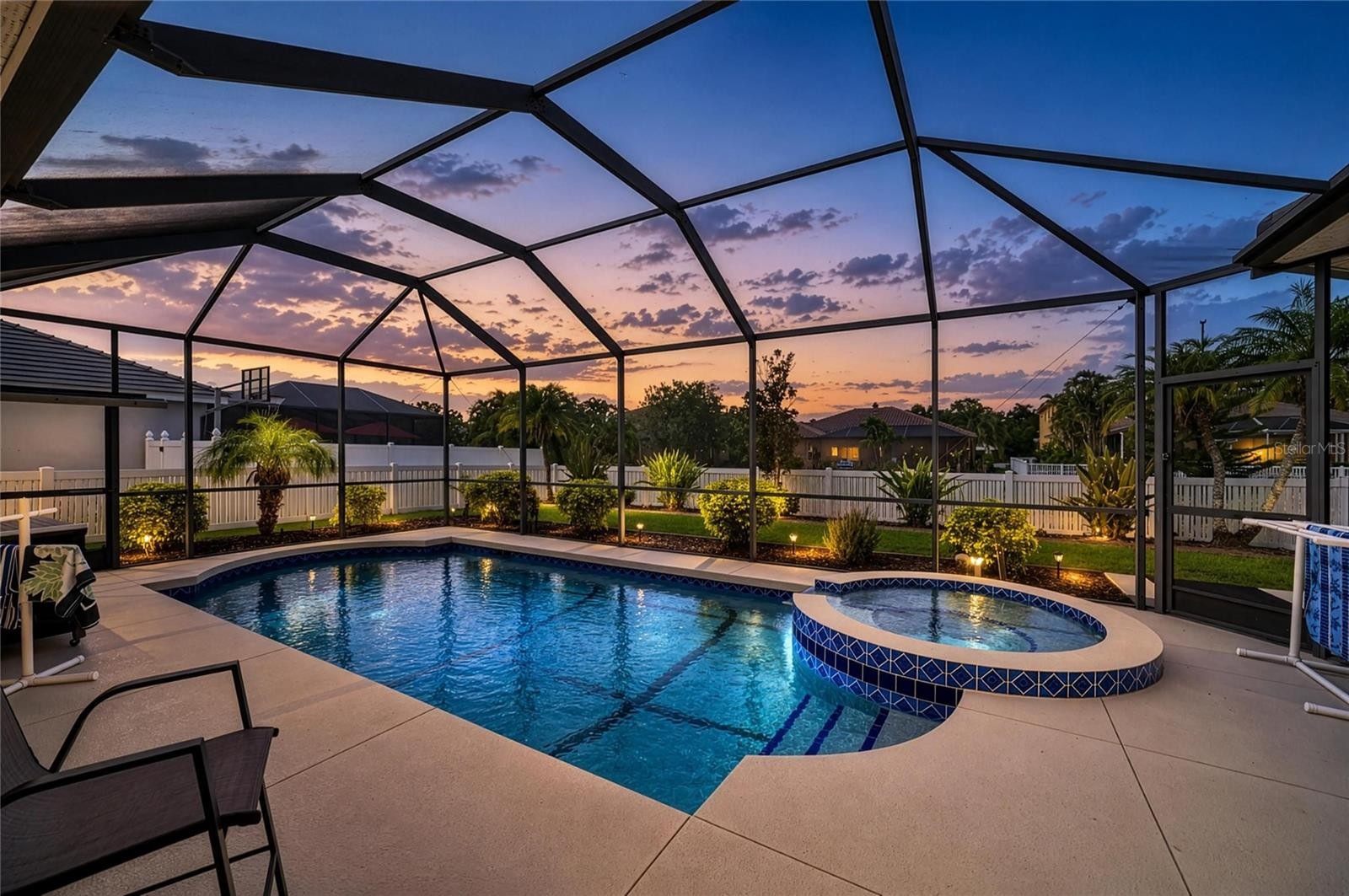 1401 PINYON PINE DR