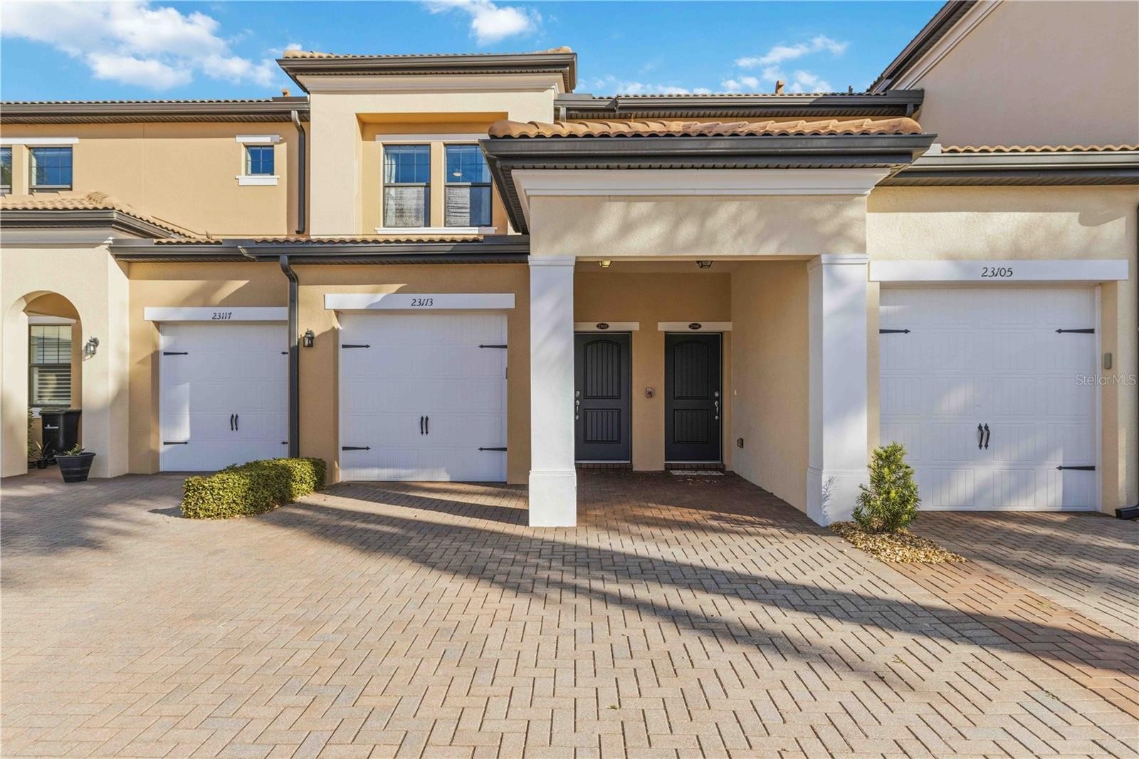 23113 BANBURY WAY #202