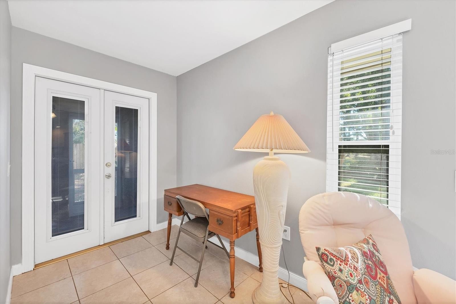 2703 FOREST KNOLL DR #B