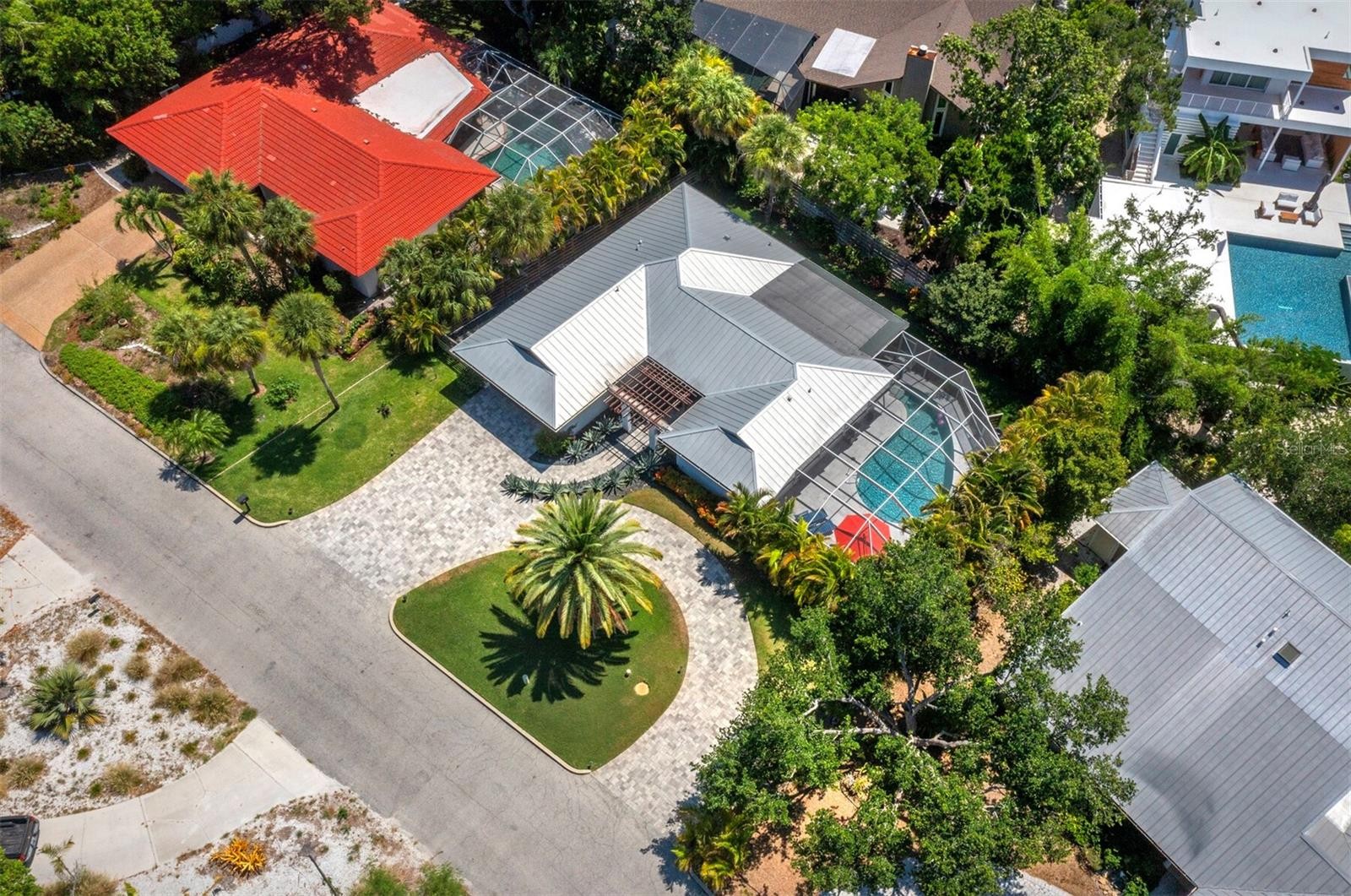 622 TROPICAL CIR