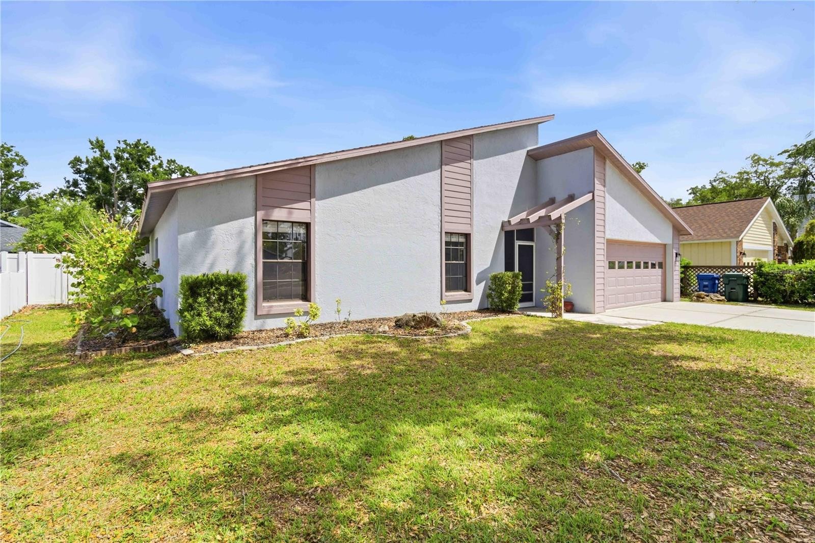 3605 SHADY BROOK LN