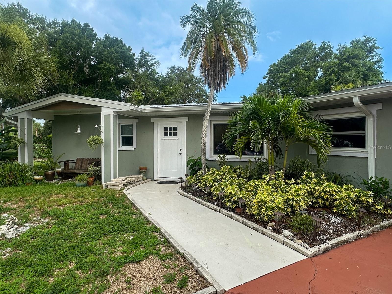 32 Bay Ave Osprey Florida 34229