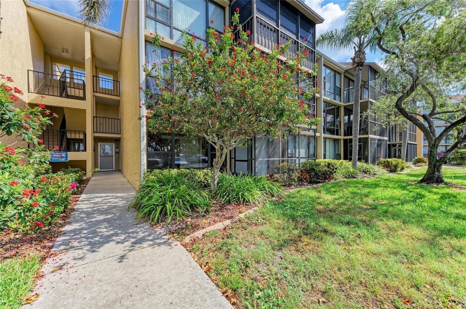 618 BIRD BAY DR S #110