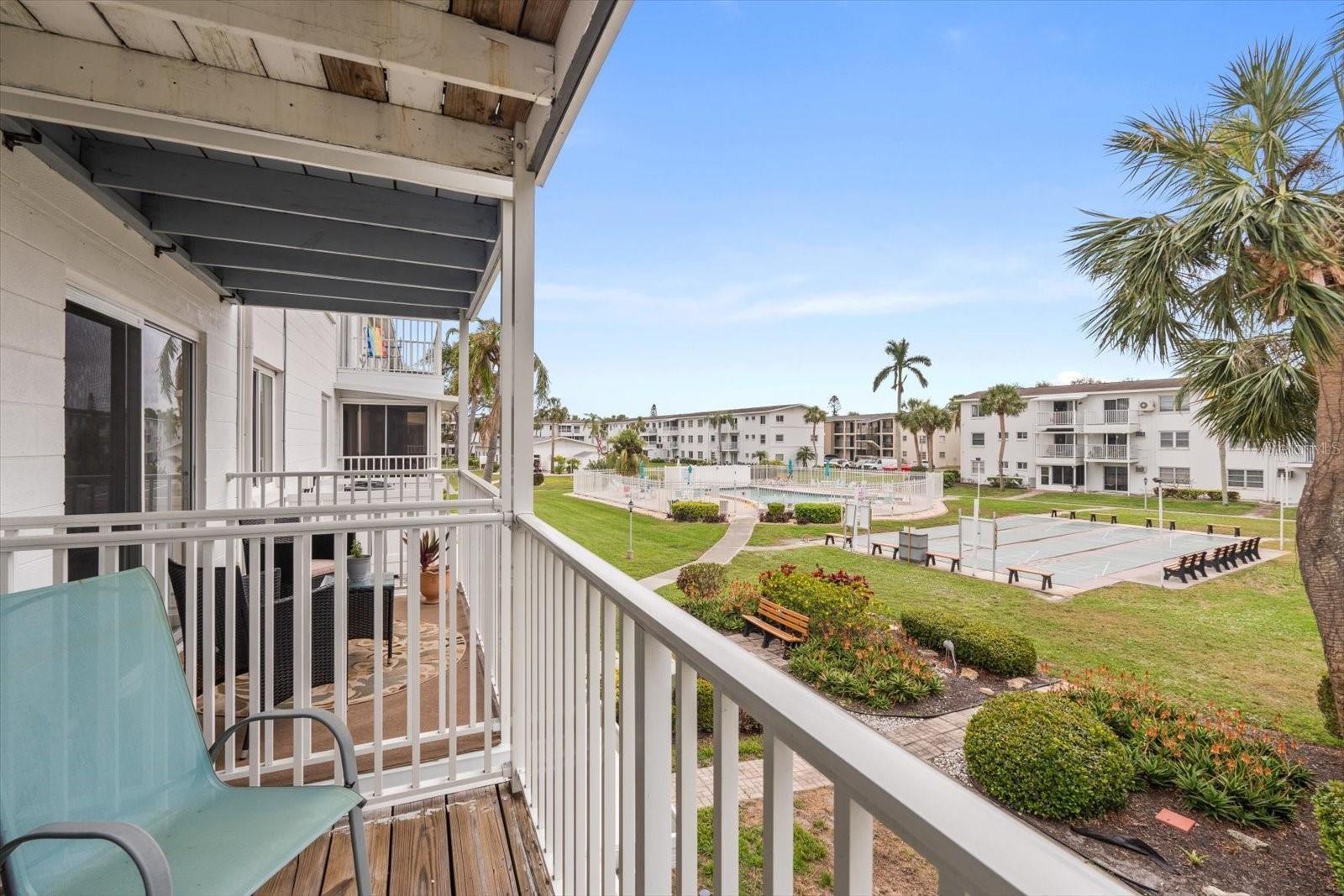 2326 CANAL DR #G25