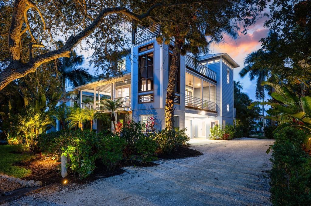 311 FIREHOUSE CT