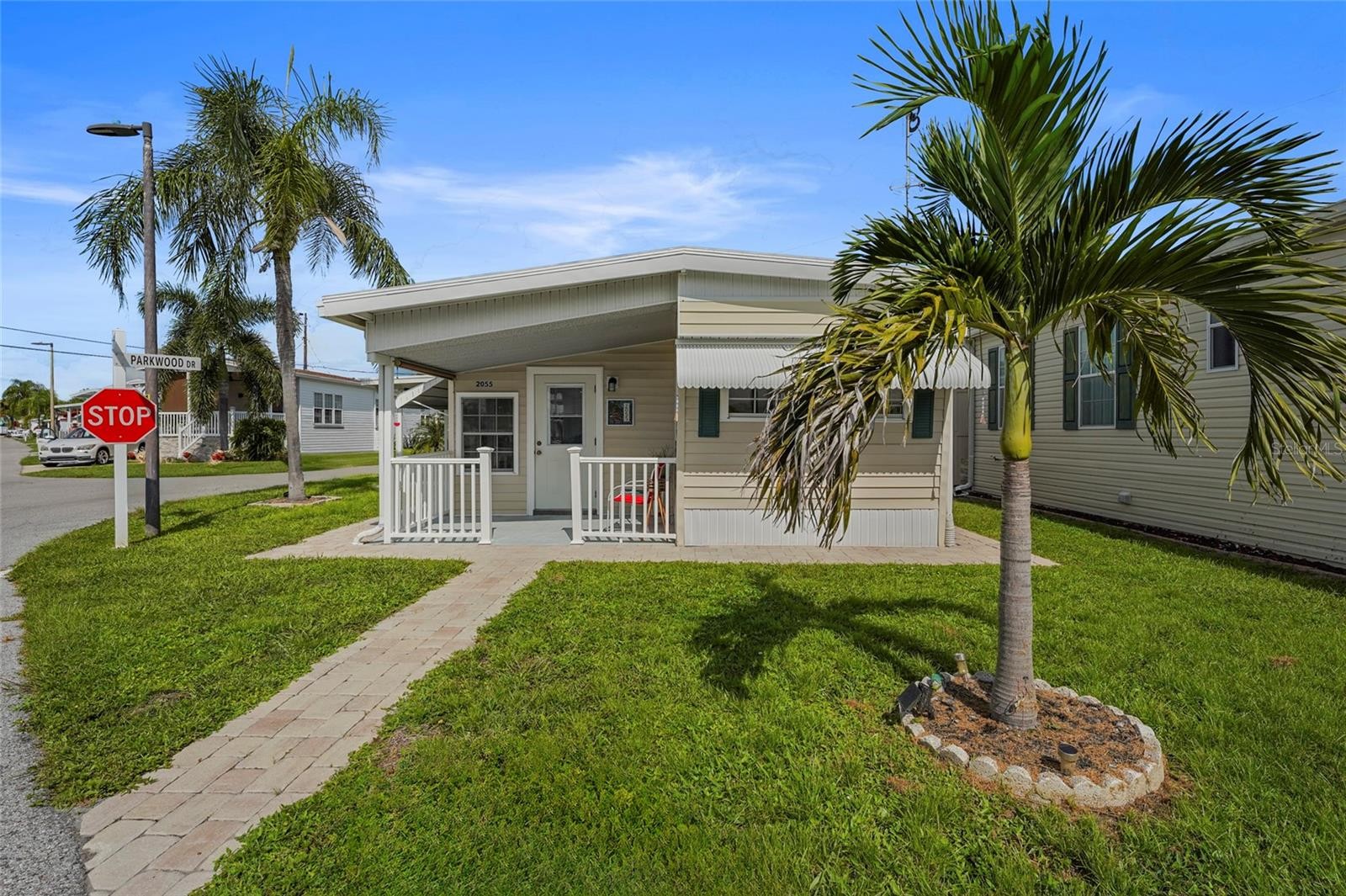 2055 CHAMPION ST