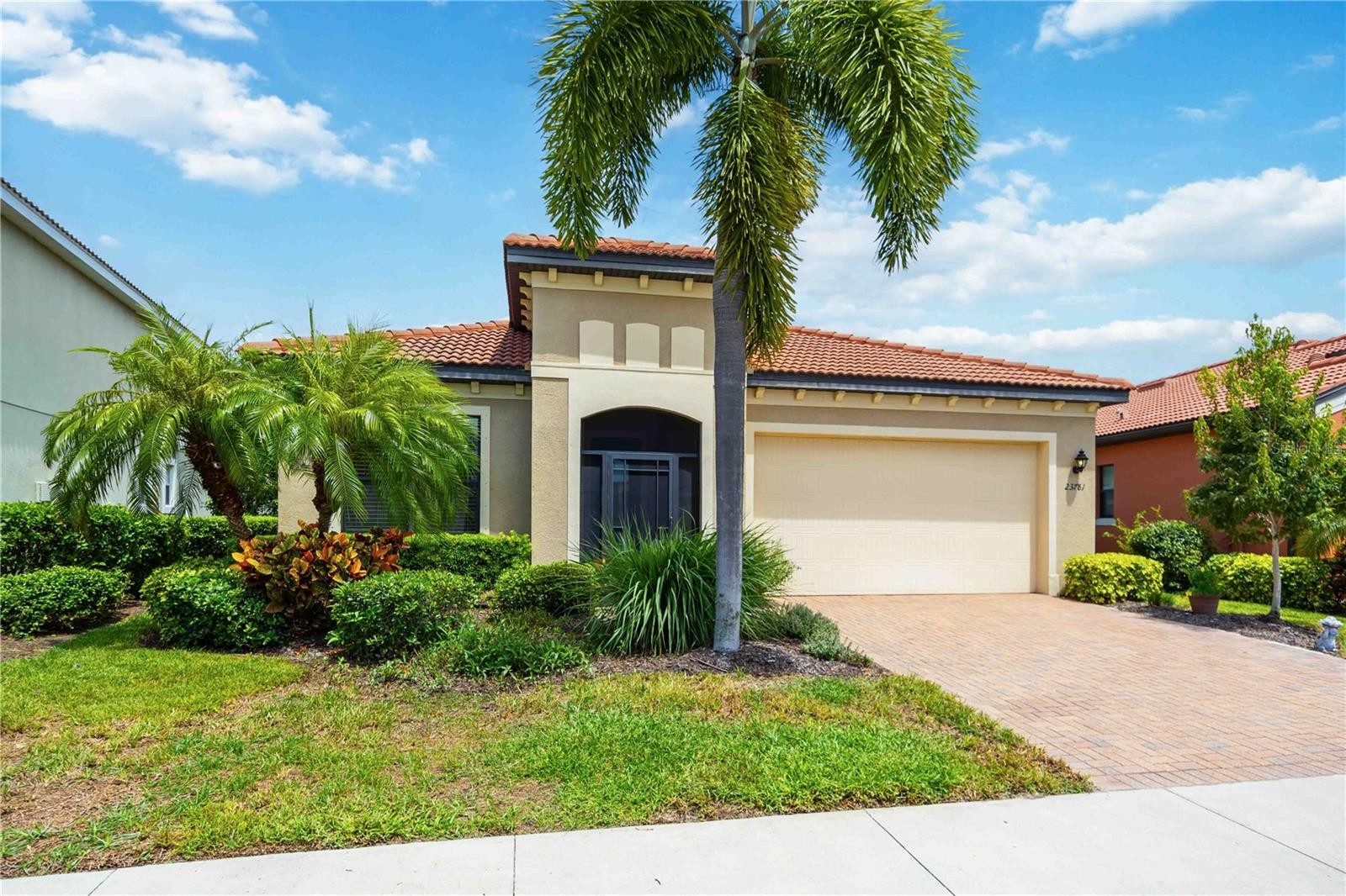 23781 WAVERLY CIR