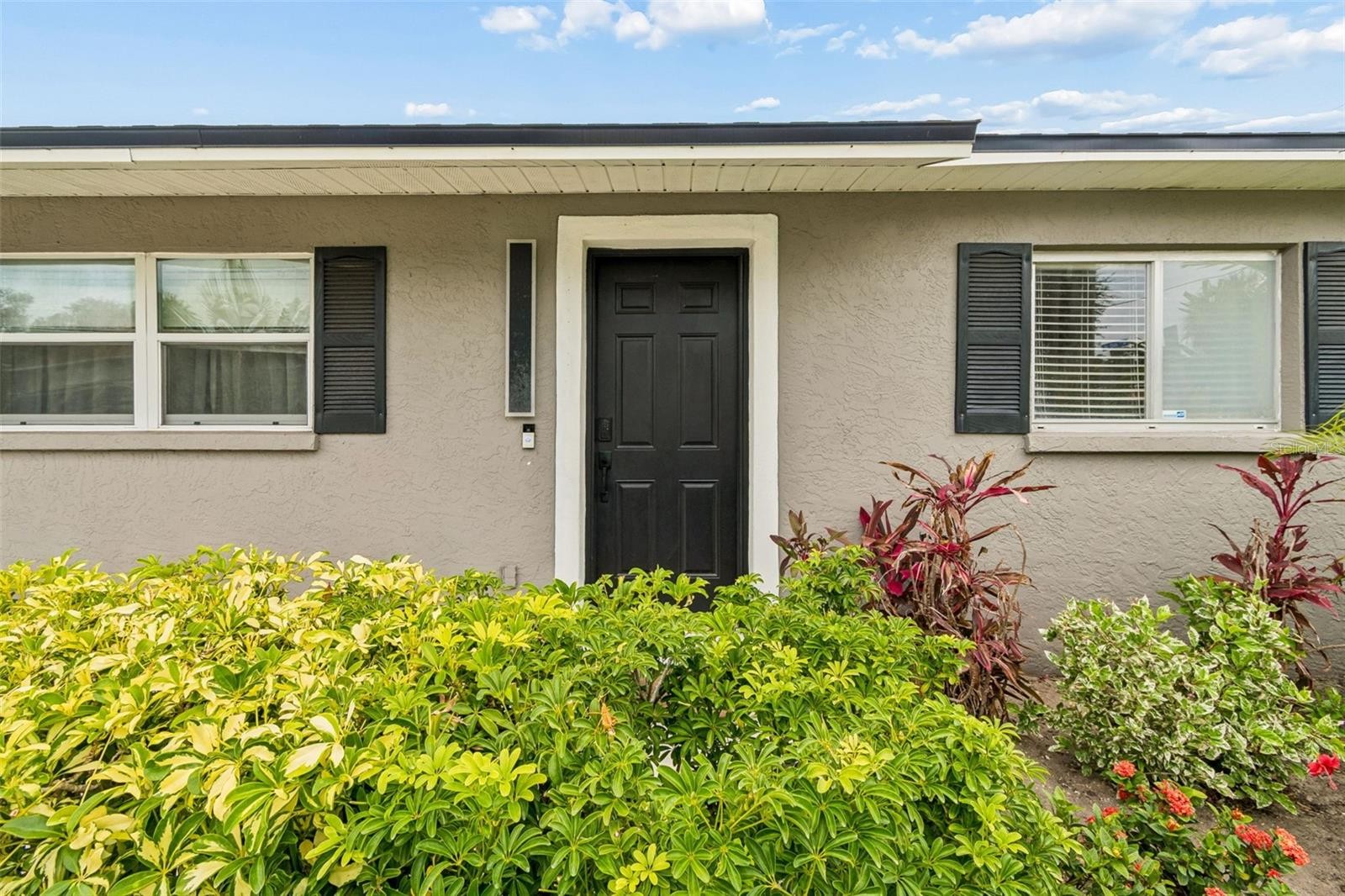 1129 4TH AVE W