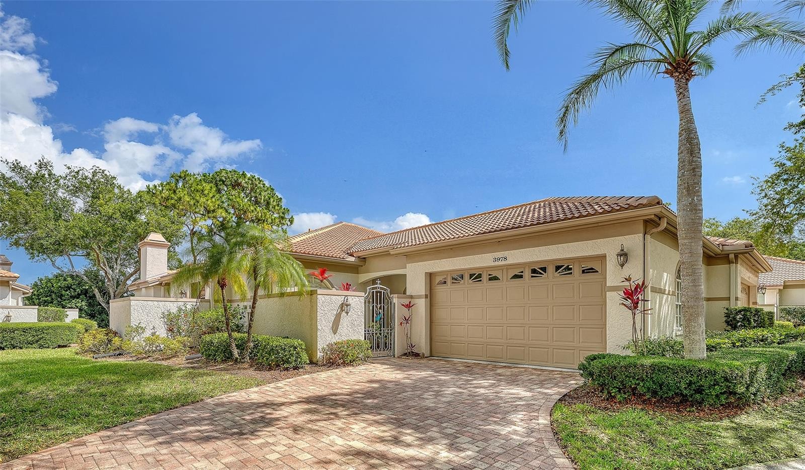 3978 CHATSWORTH GREENE #35