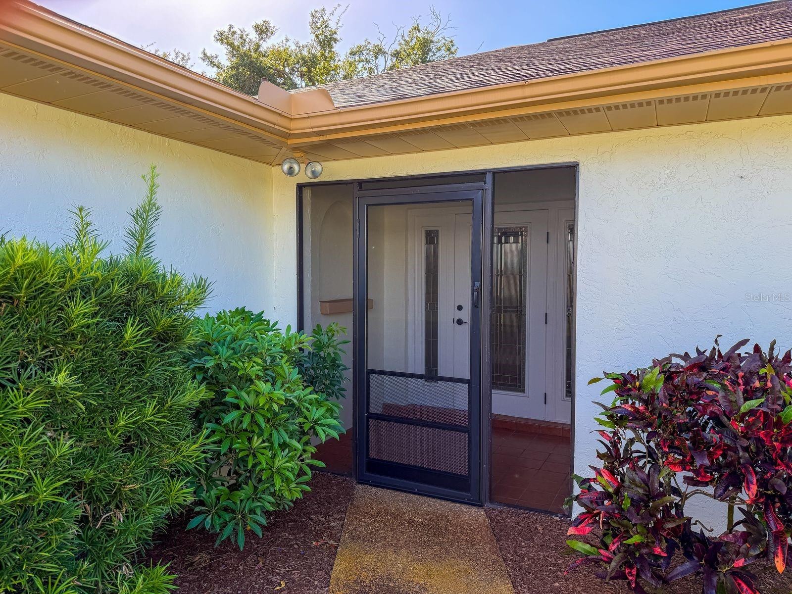 404 EDEN DR