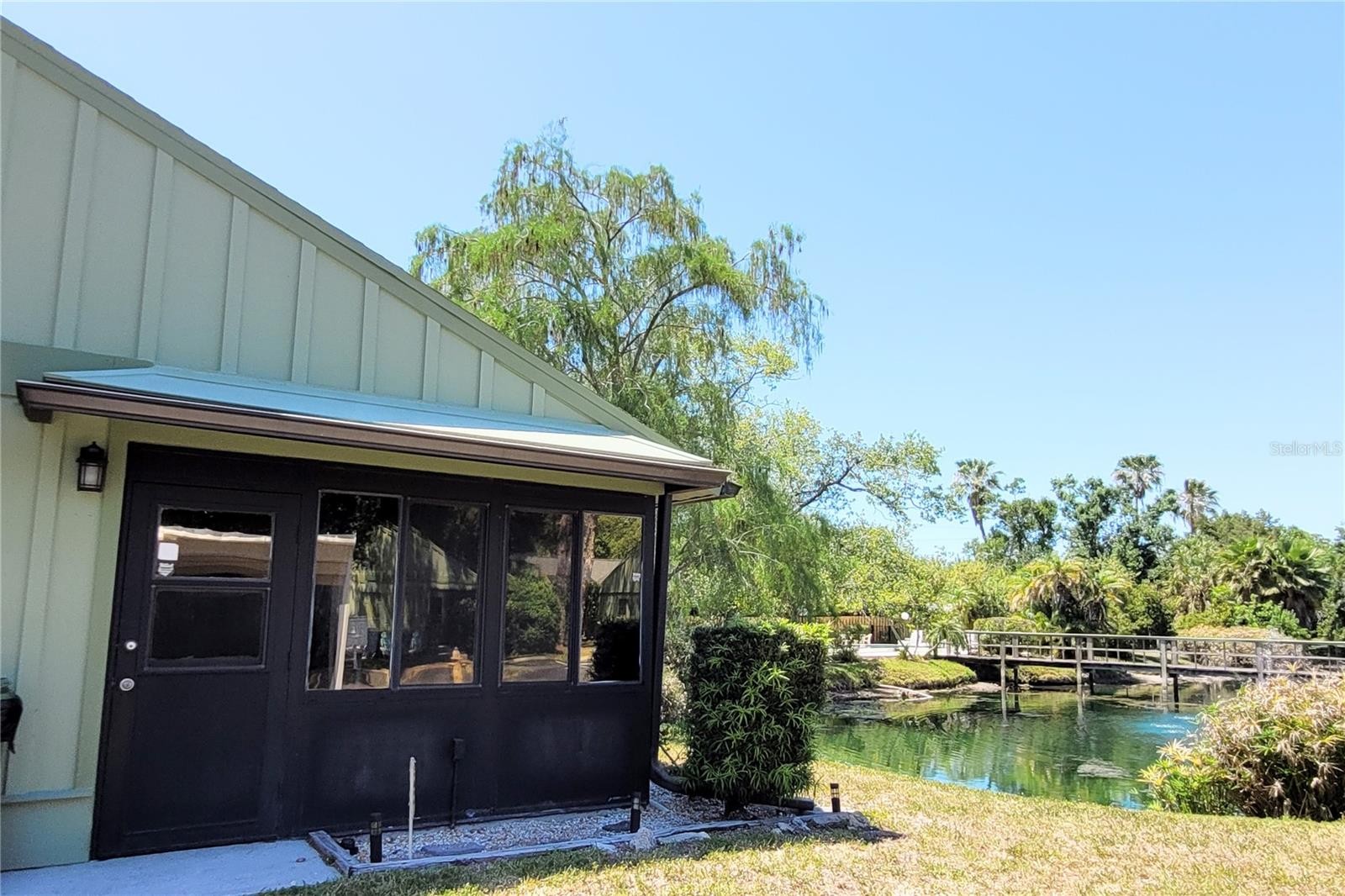 5071 BARRINGTON CIR #1602