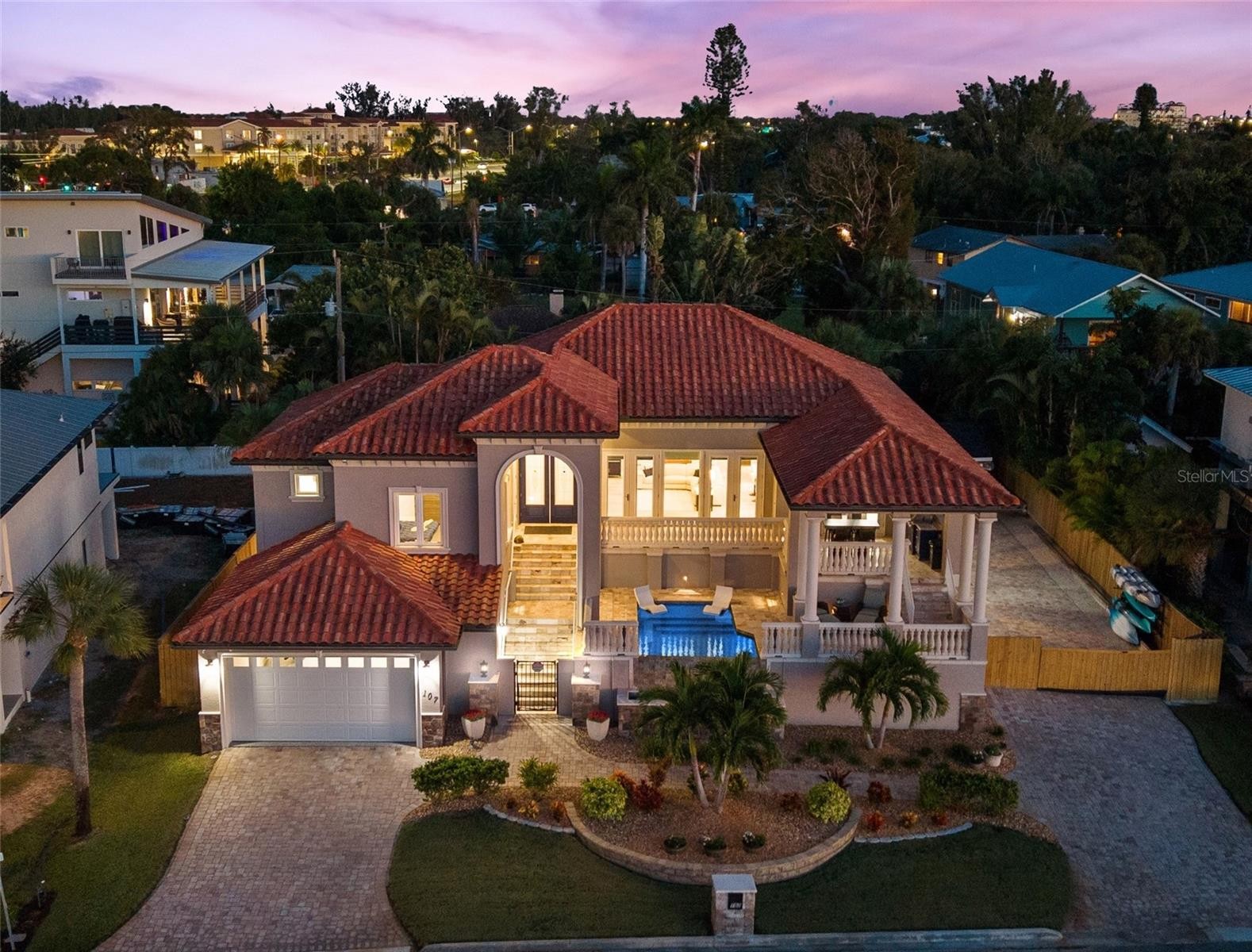 107 SUNSET DR