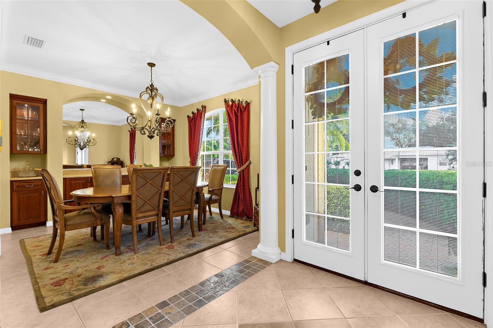 2524 JEFFERSON CIR