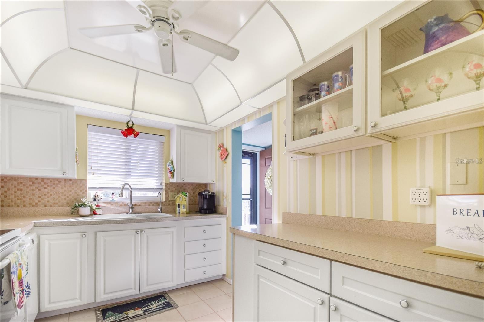 3617 LAKE BAYSHORE DR #J-401