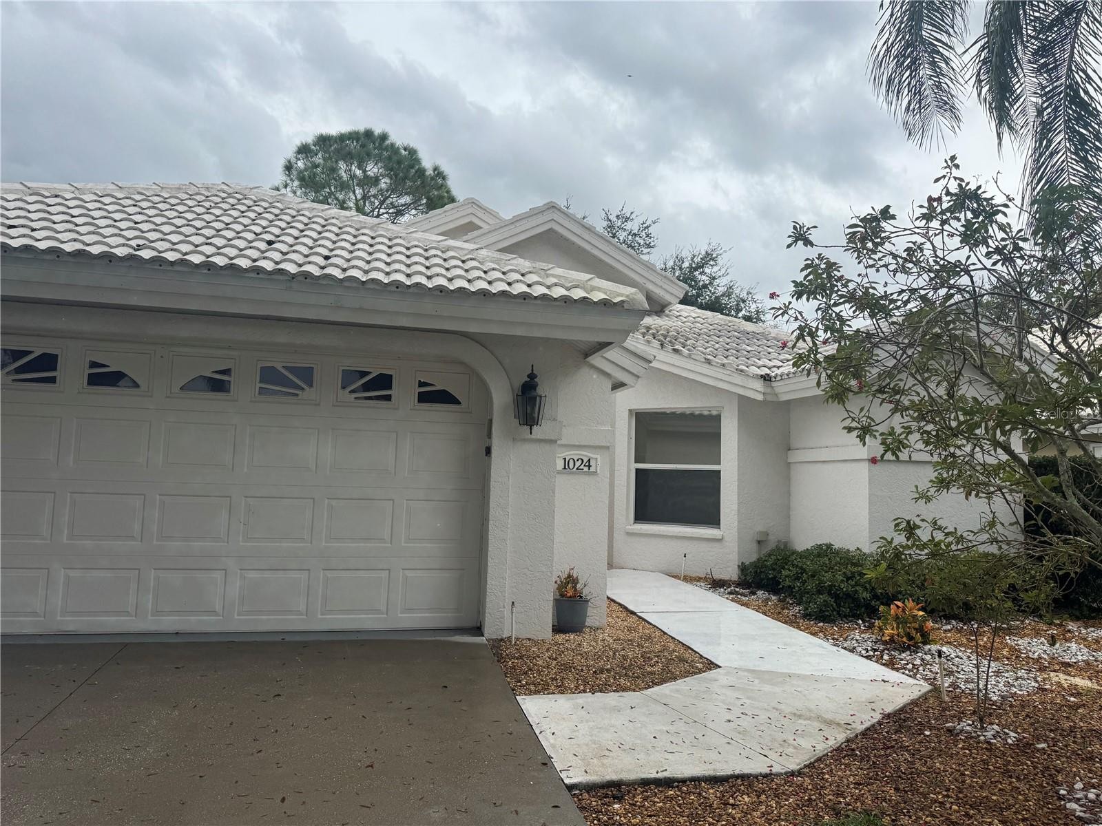 1024 HARBOR TOWN DR