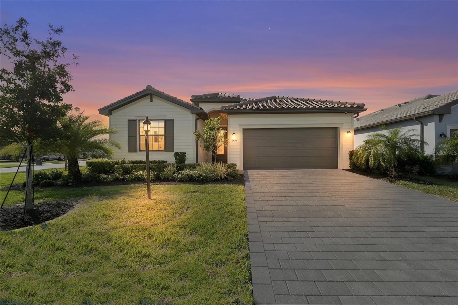 5107 CORAL REEF WAY