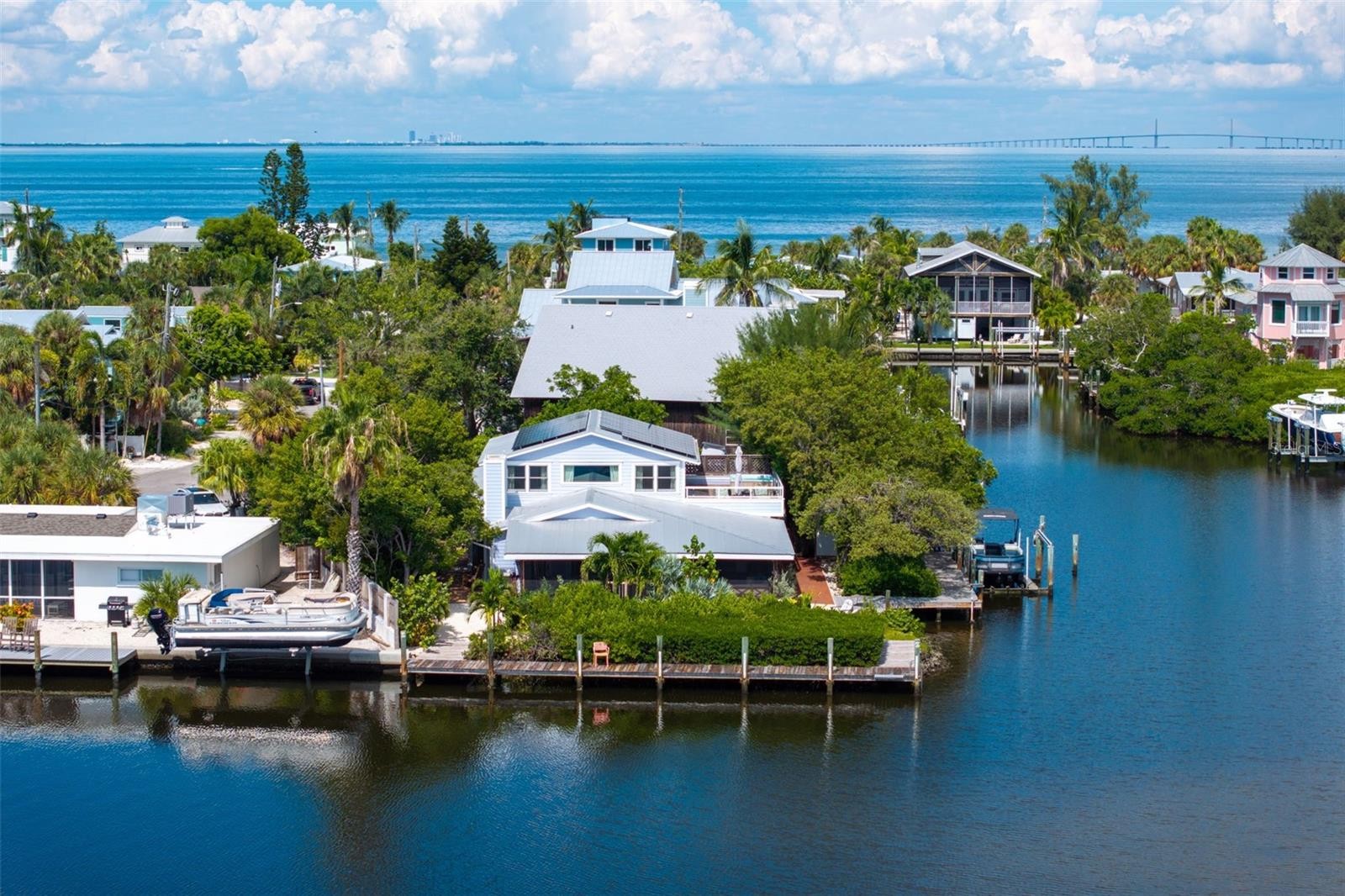511 SOUTH DR