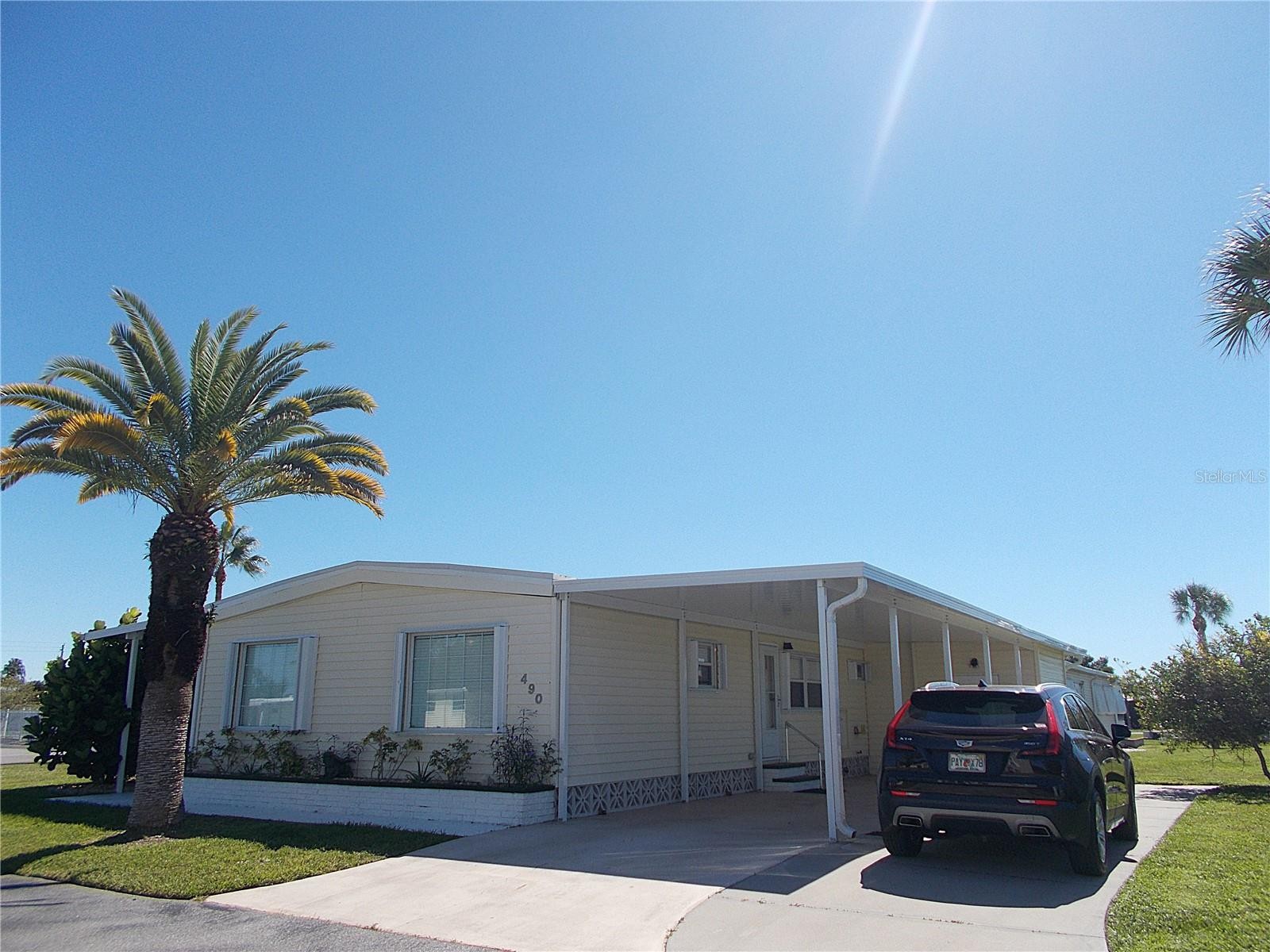 490 ASHWOOD DR