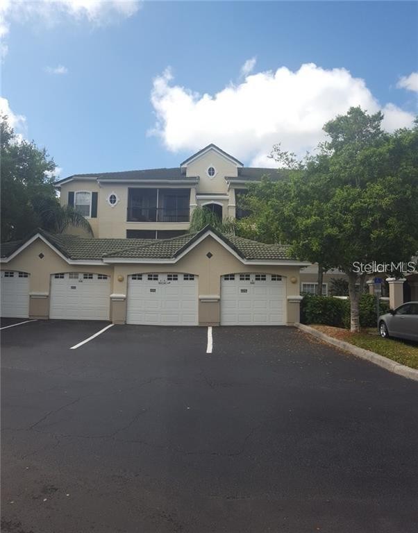 5152 NORTHRIDGE RD #204