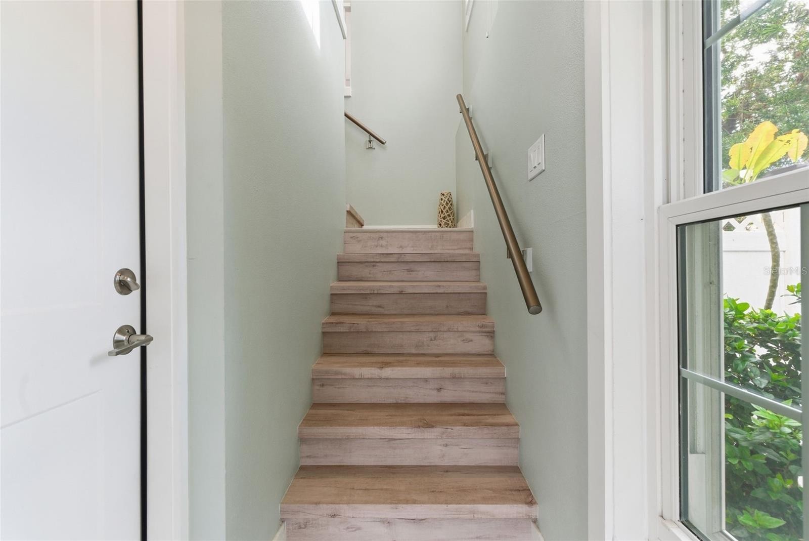 9211 MIDNIGHT PASS RD #6