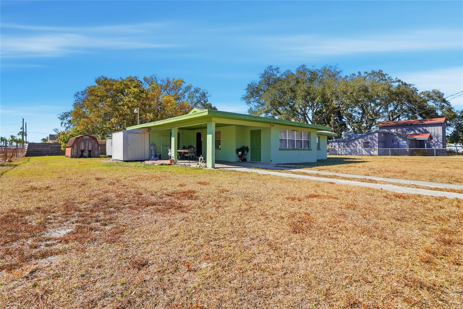 4906 9TH STREET CT E