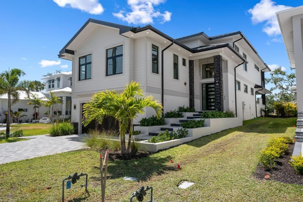 527 VENICE LN