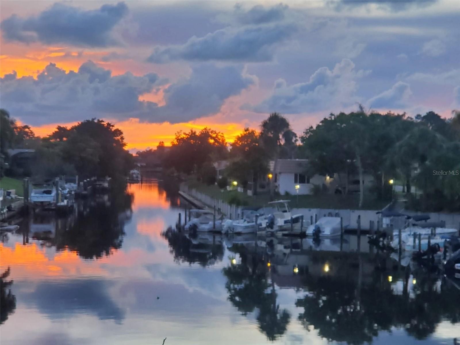 2321 CANALBLUFF PL #V296