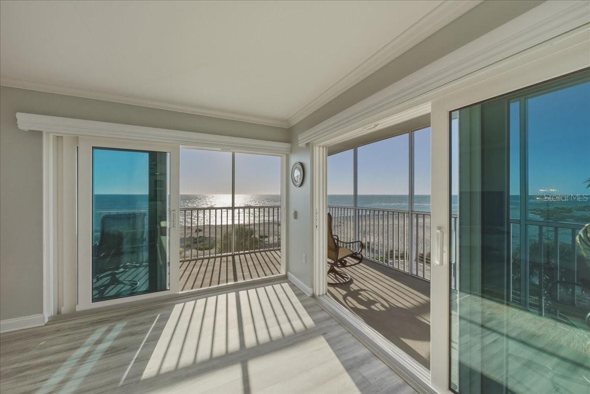 633 ALHAMBRA RD #301