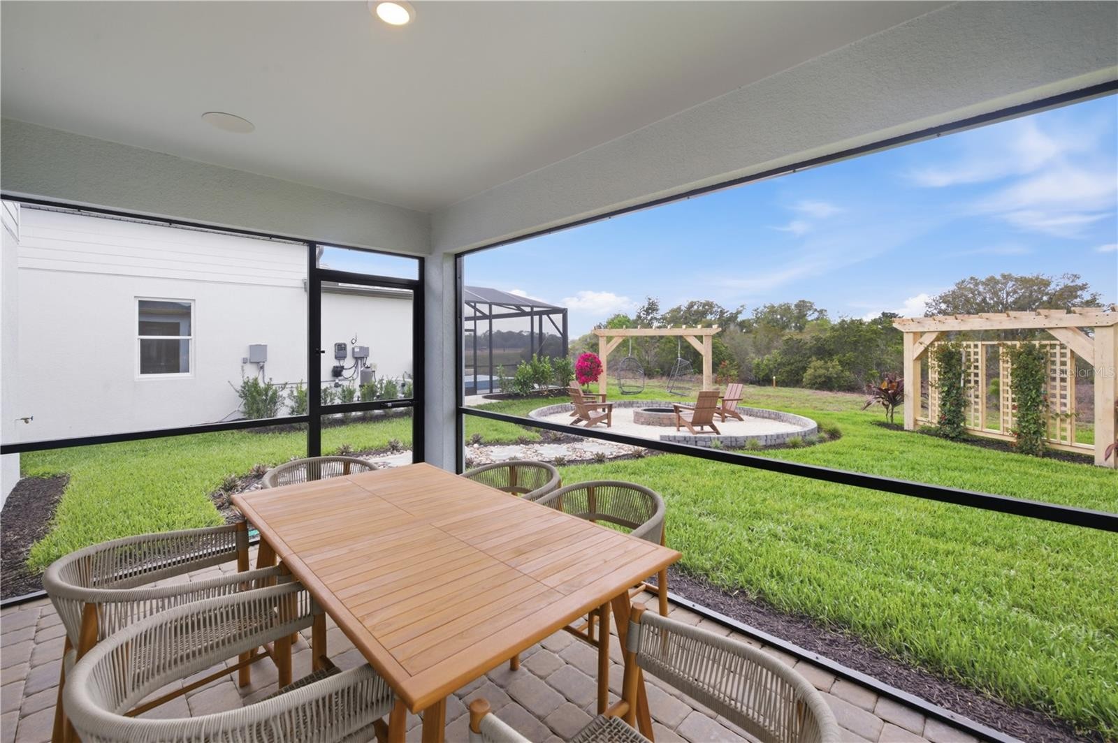 805 BALLEBY TRL