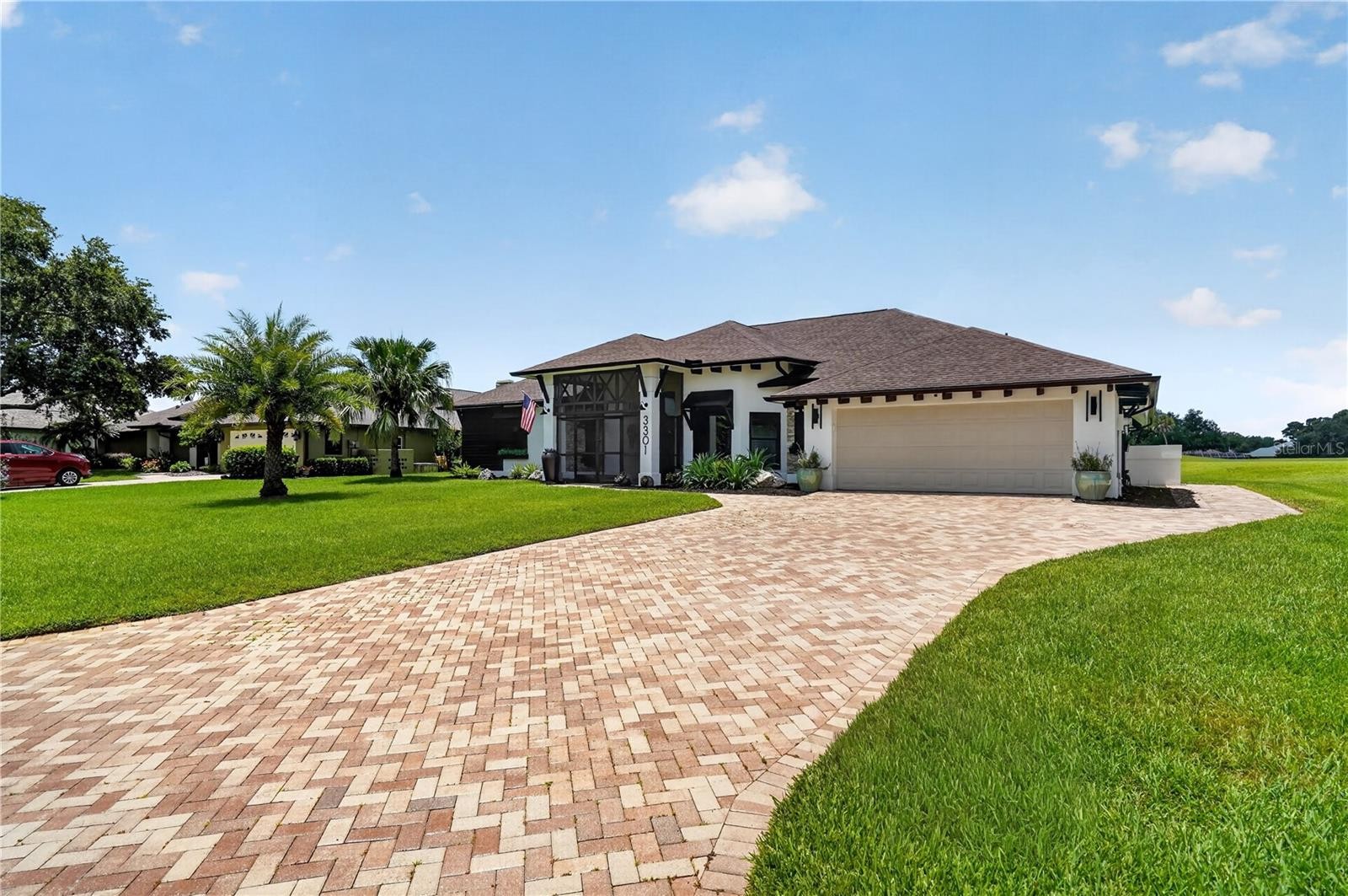 3301 LAKESIDE CIR