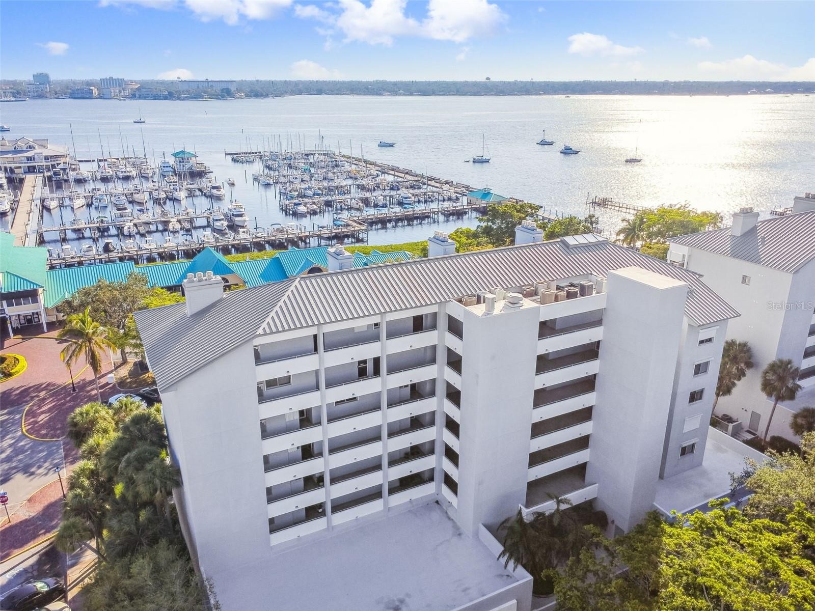 1000 RIVERSIDE DR #B104