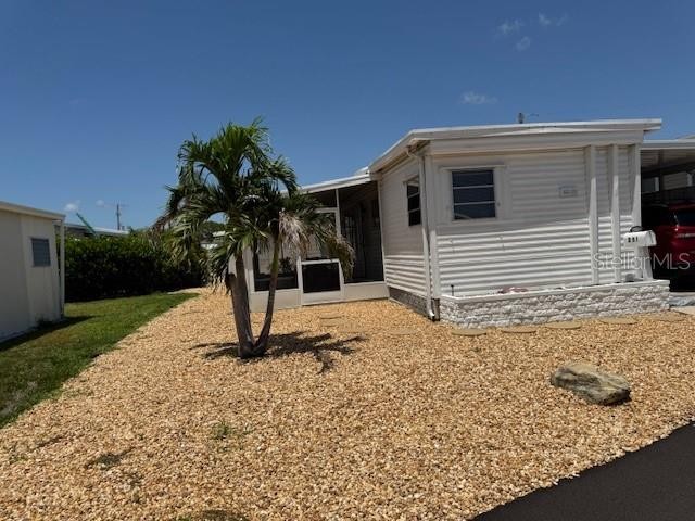 251 SOUTHWINDS DR